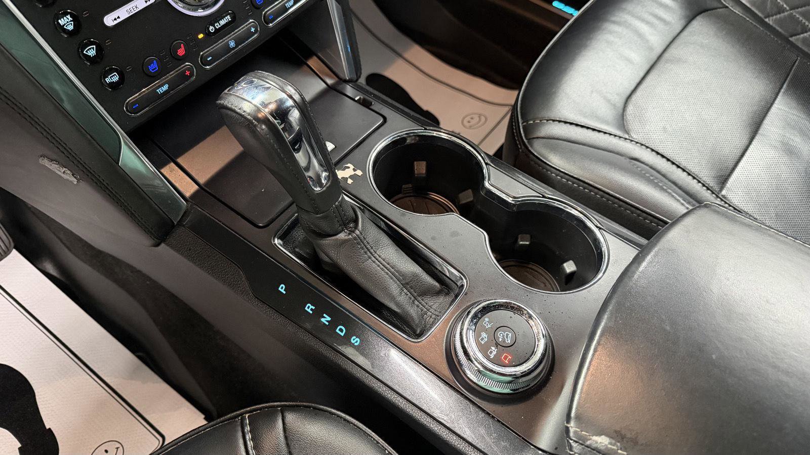 Used 2018 Ford Explorer Platinum image 15