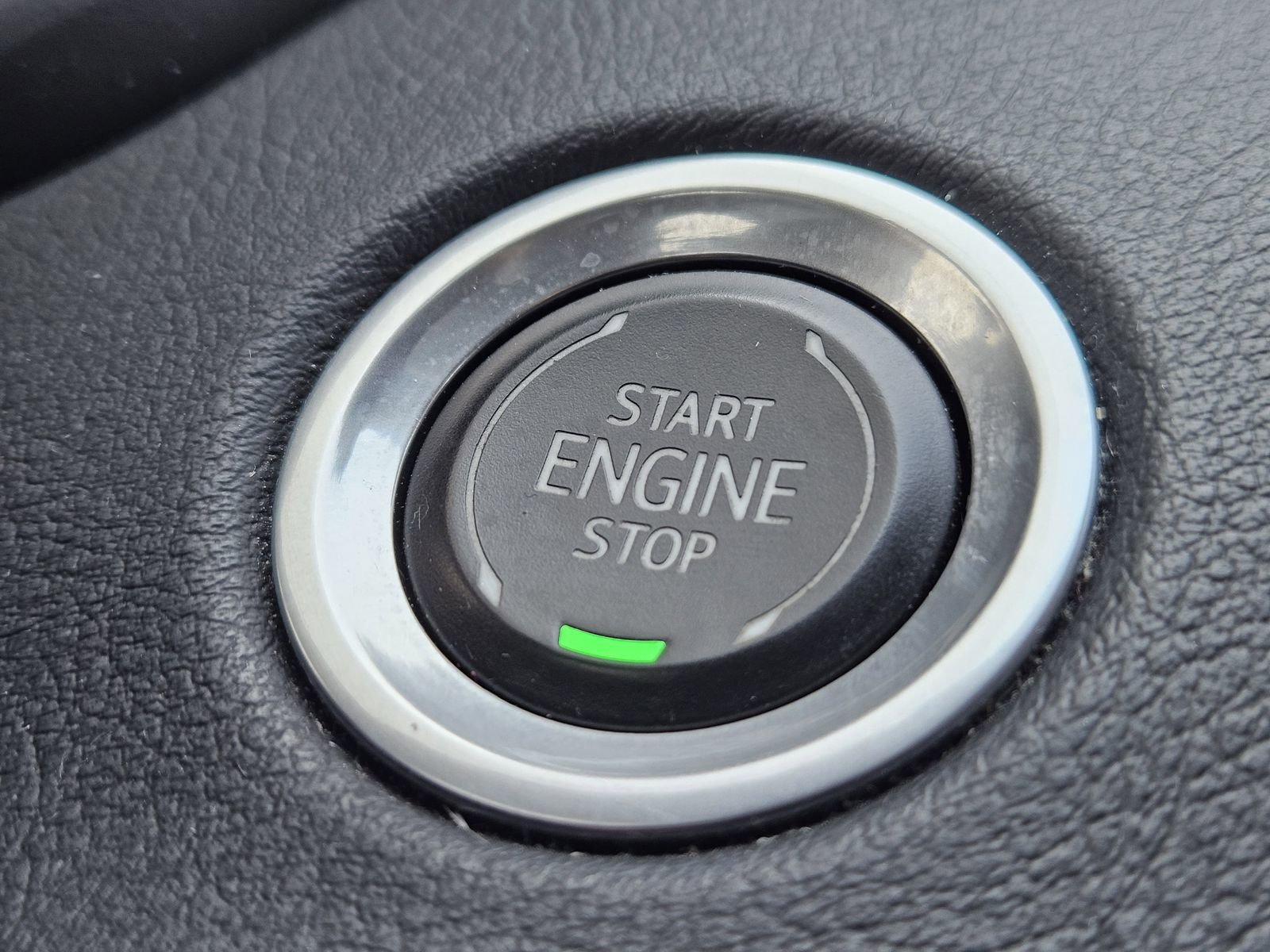 Certified 2023 Cadillac XT4 Sport w/ LPO, Onyx Lite Package image 22