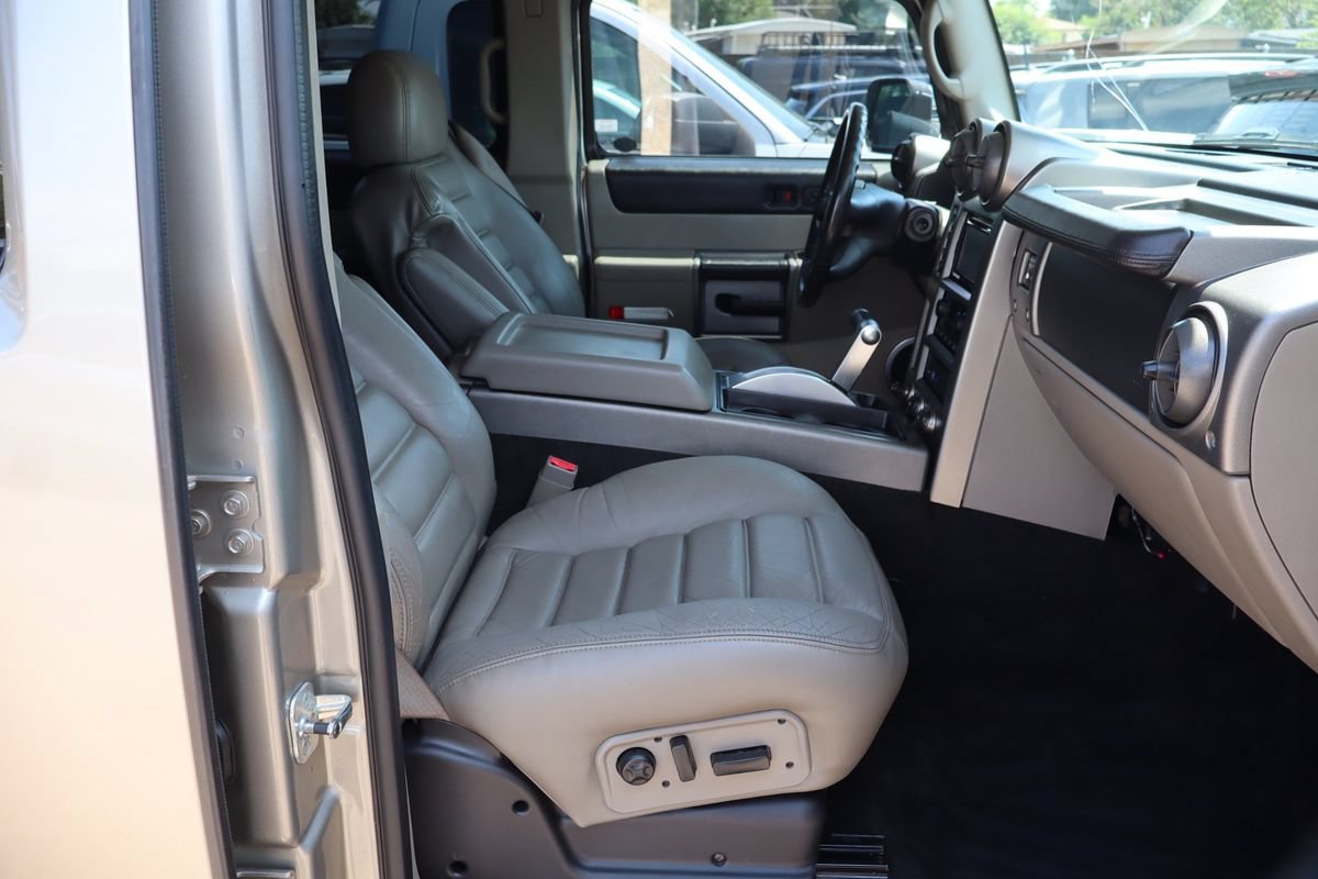 Used 2003 HUMMER H2 w/ Preferred Equipment Group AWD/4WD image 23