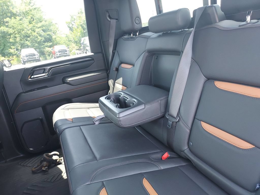 Used 2024 GMC Sierra 2500 AT4 w/ Technology Package AWD/4WD image 28