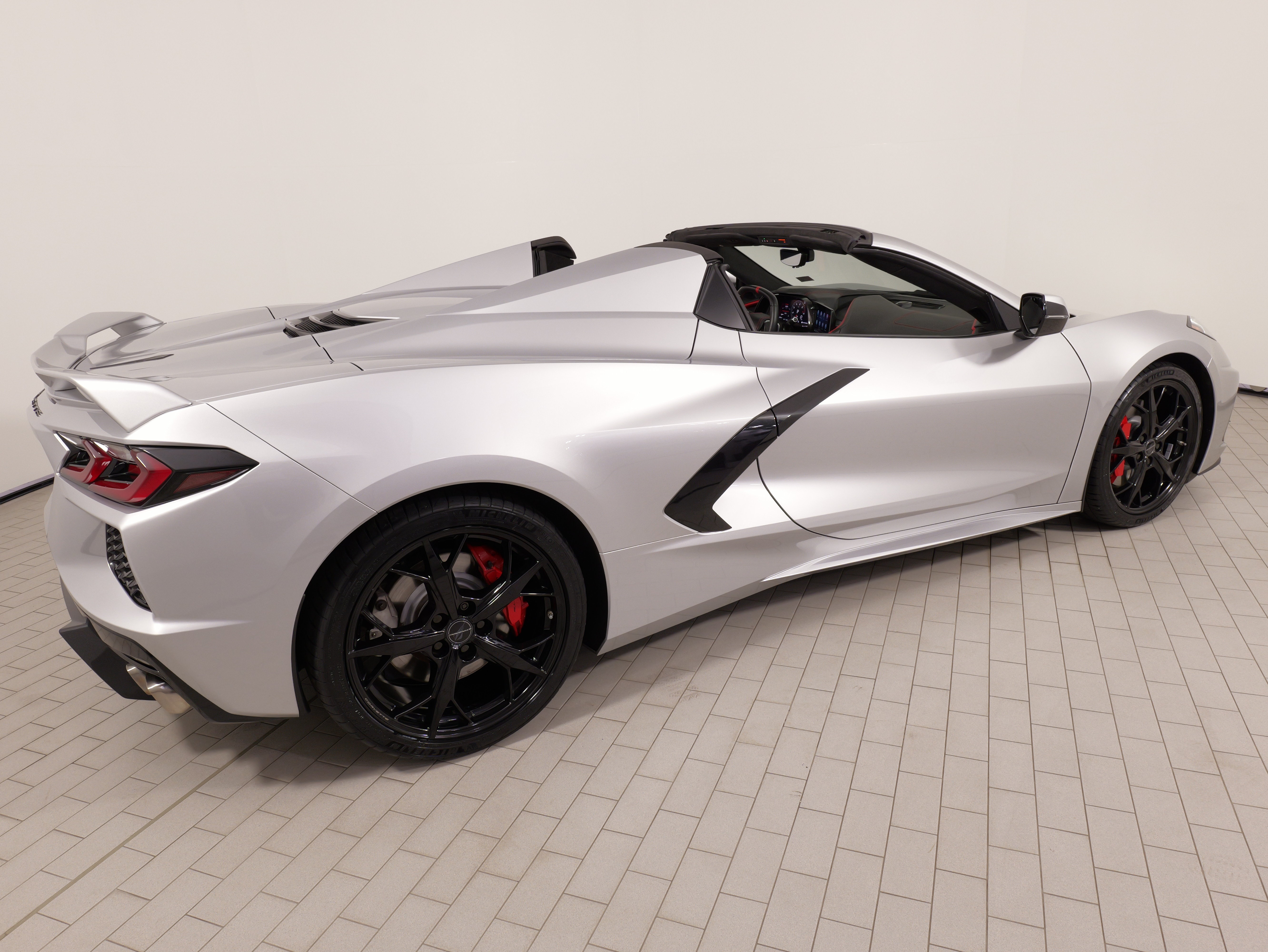 Used 2020 Chevrolet Corvette Stingray Premium Conv w/ 3LT Preferred Equipment Group RWD image 12
