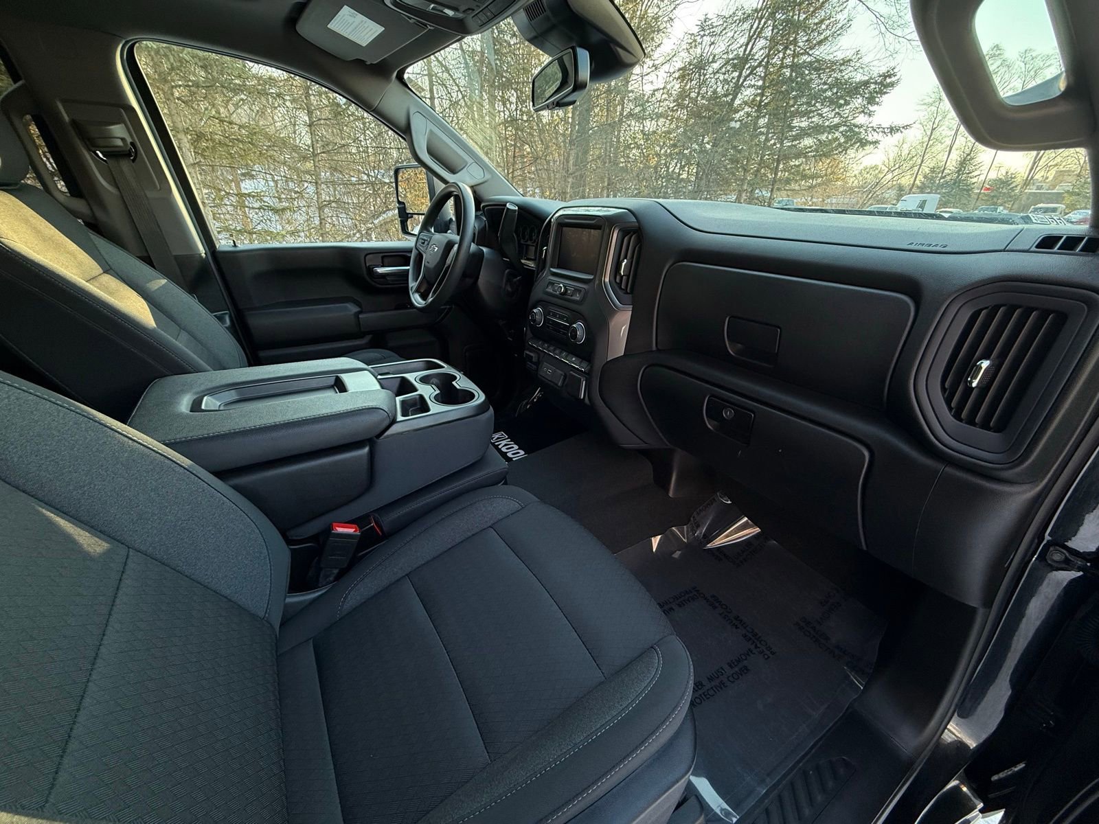 Used 2025 Chevrolet Silverado 2500 Custom w/ Custom Value Package image 8