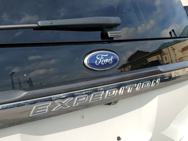 Used 2016 Ford Expedition XLT w/ Equipment Group 202A AWD/4WD image 31
