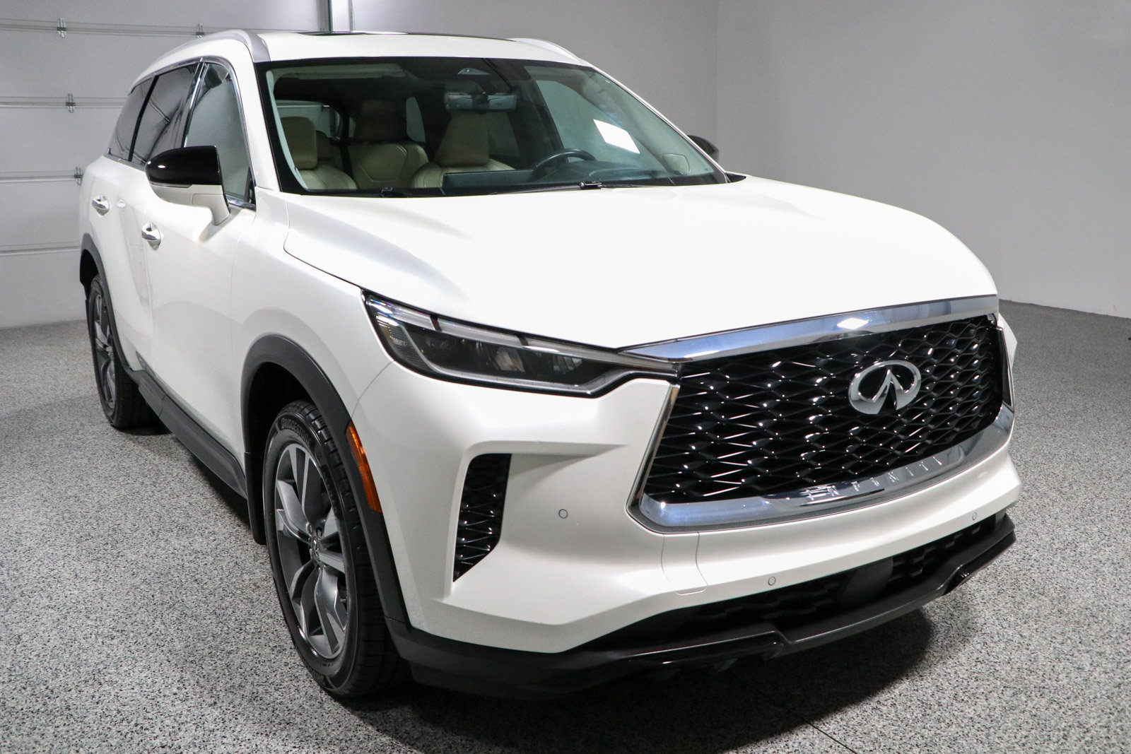 Used 2023 INFINITI QX60 Luxe w/ Vision Package AWD/4WD image 5