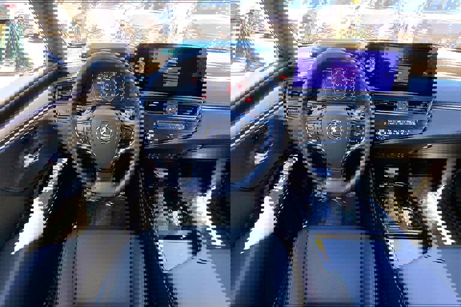 Certified 2025 Lexus ES 350 w/ Premium Package image 6