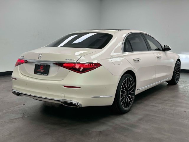 Used 2022 Mercedes-Benz S 580 4MATIC Sedan w/ Rear Seat Package image 8