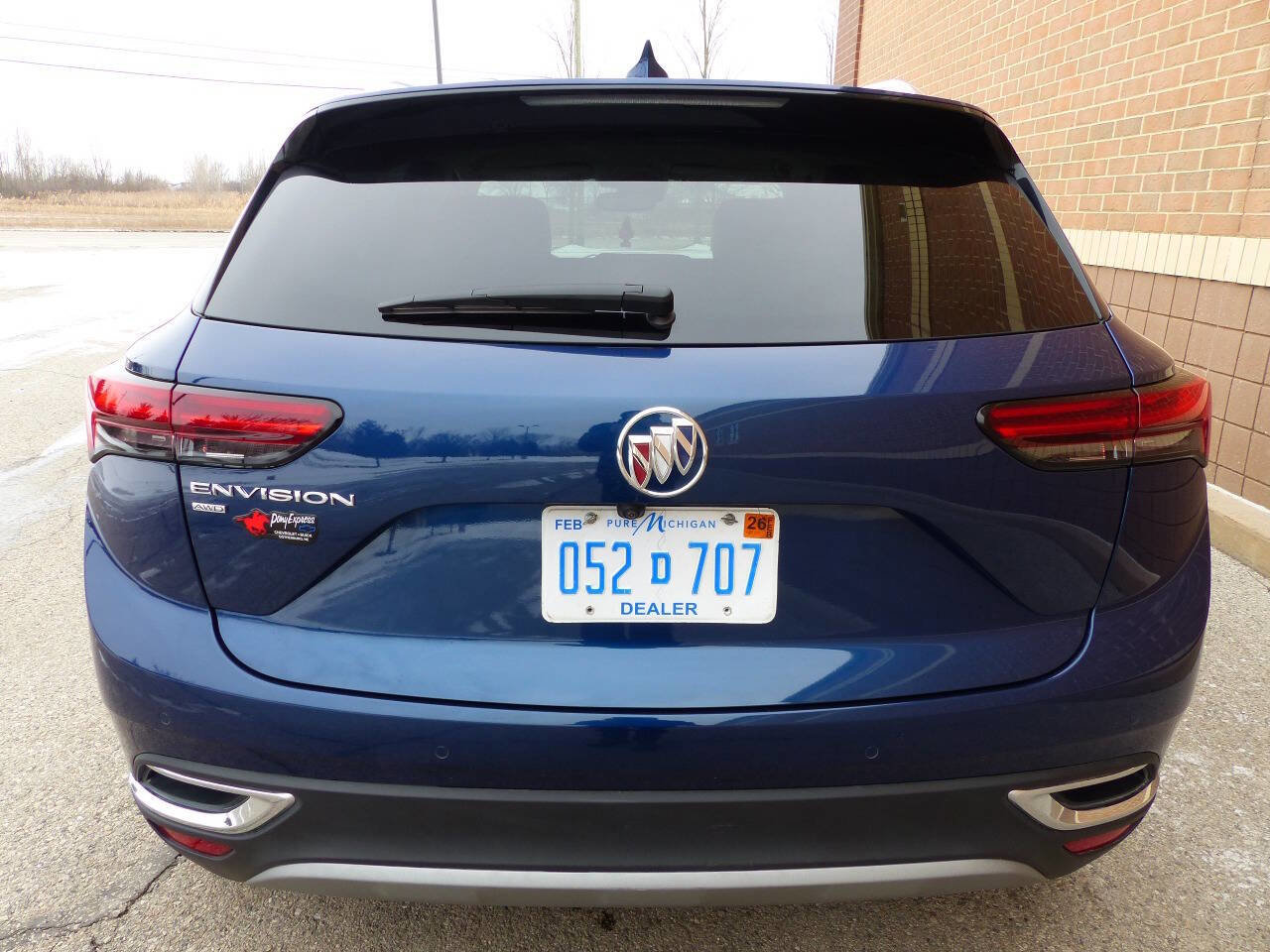 Used 2022 Buick Envision Essence w/ Technology Package I AWD/4WD image 7
