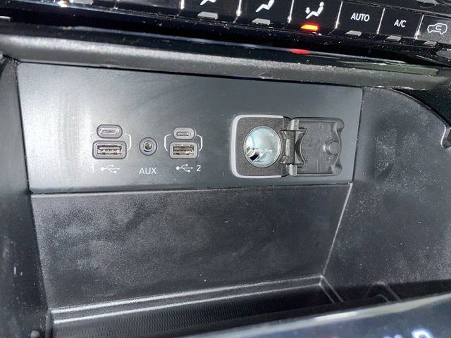 Used 2023 Jeep Grand Cherokee Limited image 28