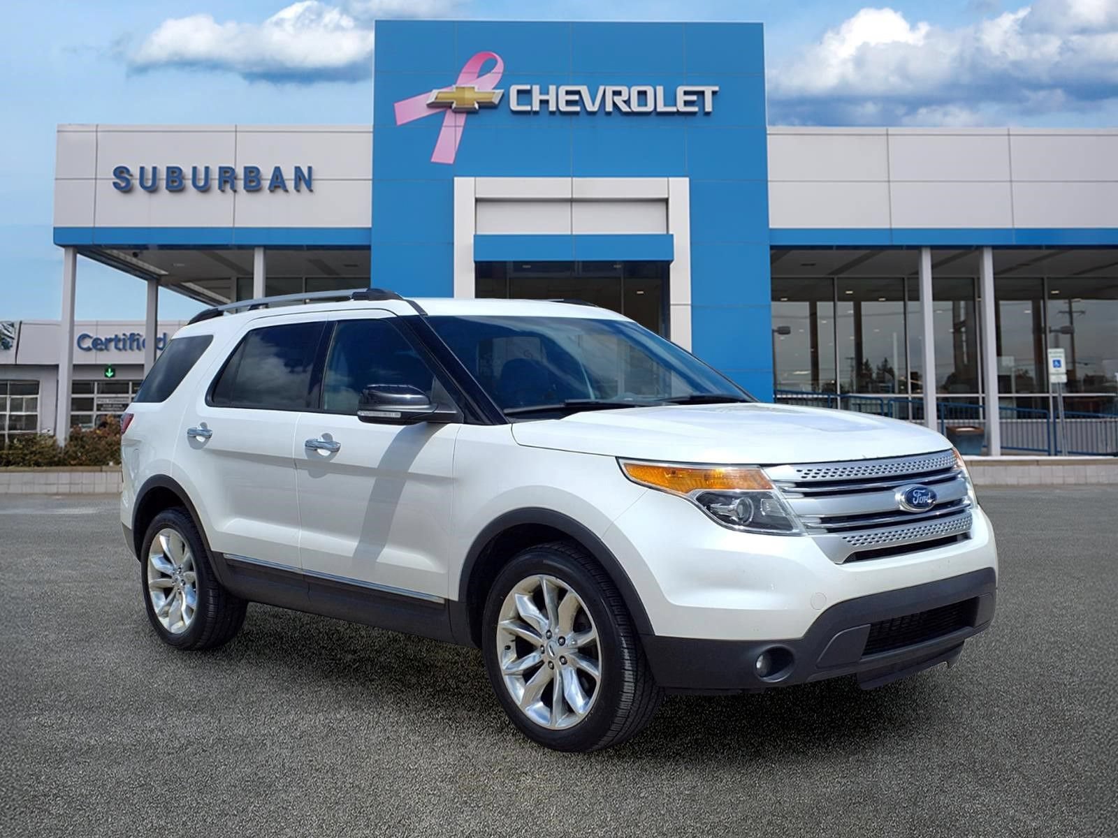 Used 2013 Ford Explorer XLT AWD/4WD image 3