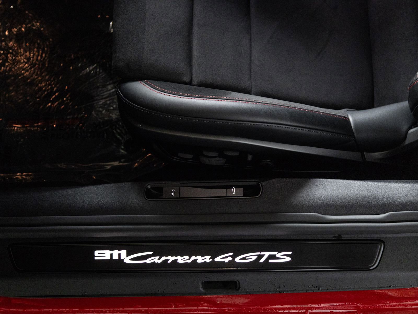 Certified 2025 Porsche 911 Carrera GTS RWD image 21