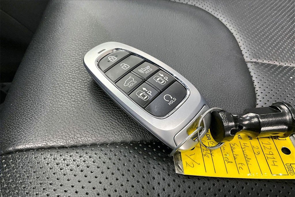 Used 2023 Hyundai Santa Fe Limited image 11
