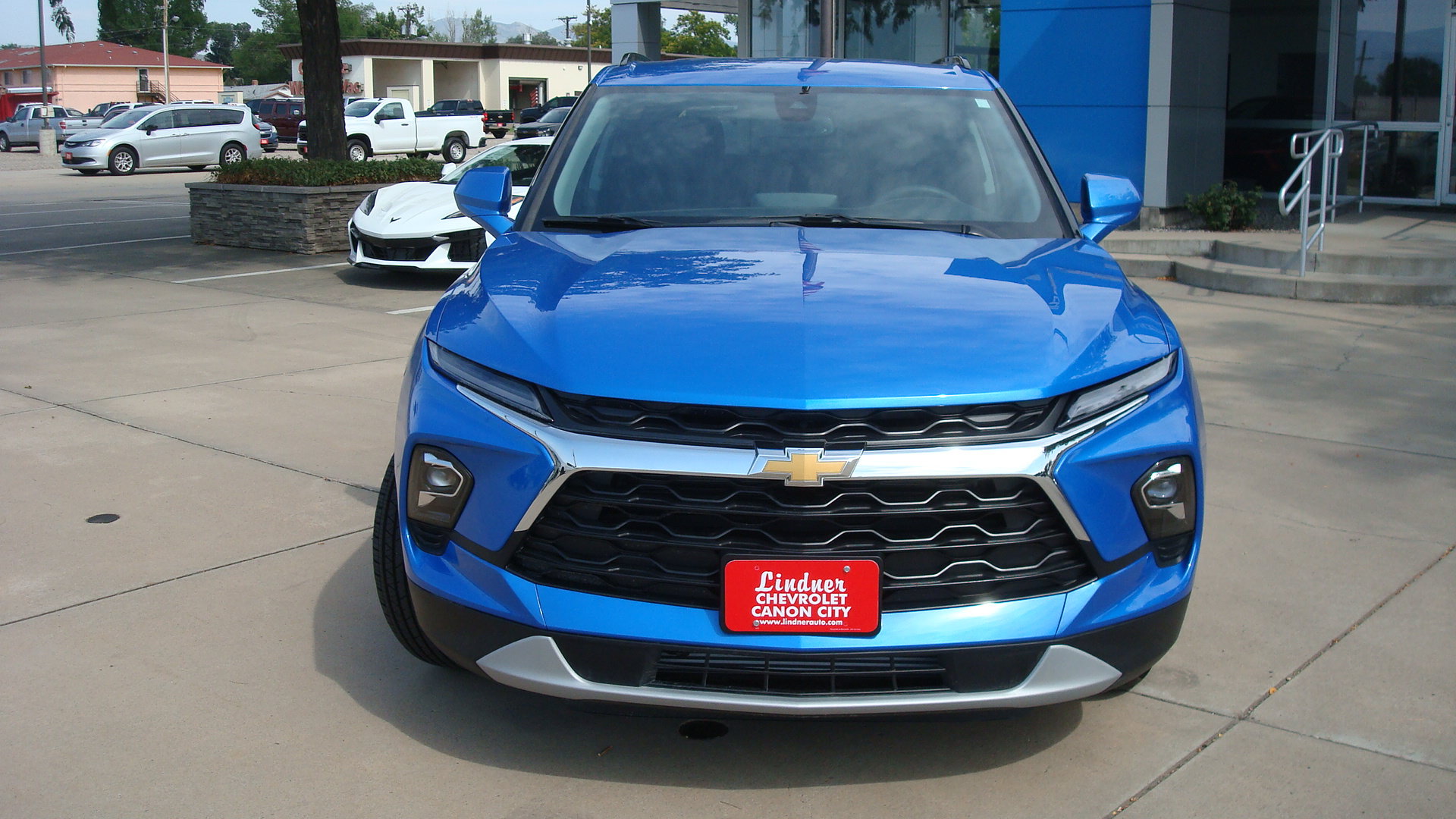 New 2026 Chevrolet Blazer LT w/ Convenience Package AWD/4WD image 2