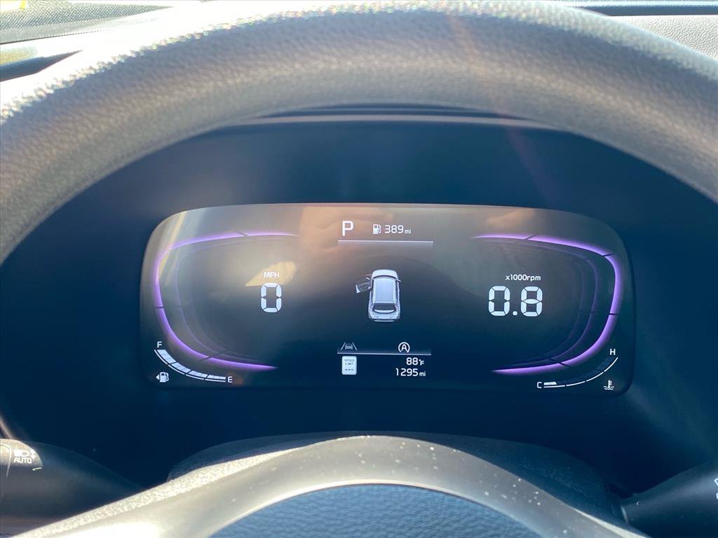 Certified 2025 Kia Soul LX FWD image 18