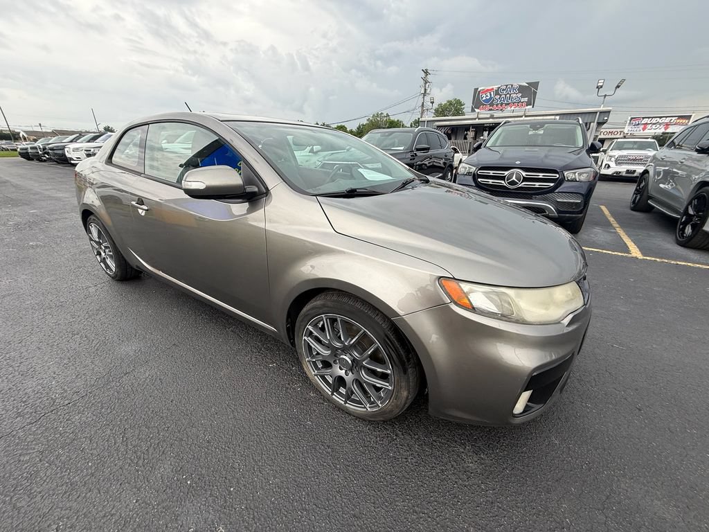 Used 2010 Kia Forte Koup SX FWD image 1