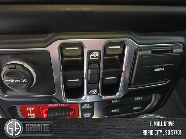 Used 2020 Jeep Gladiator Rubicon w/ Dual Top Group image 11
