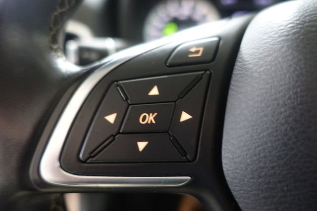 Used 2019 INFINITI QX30 AWD image 12