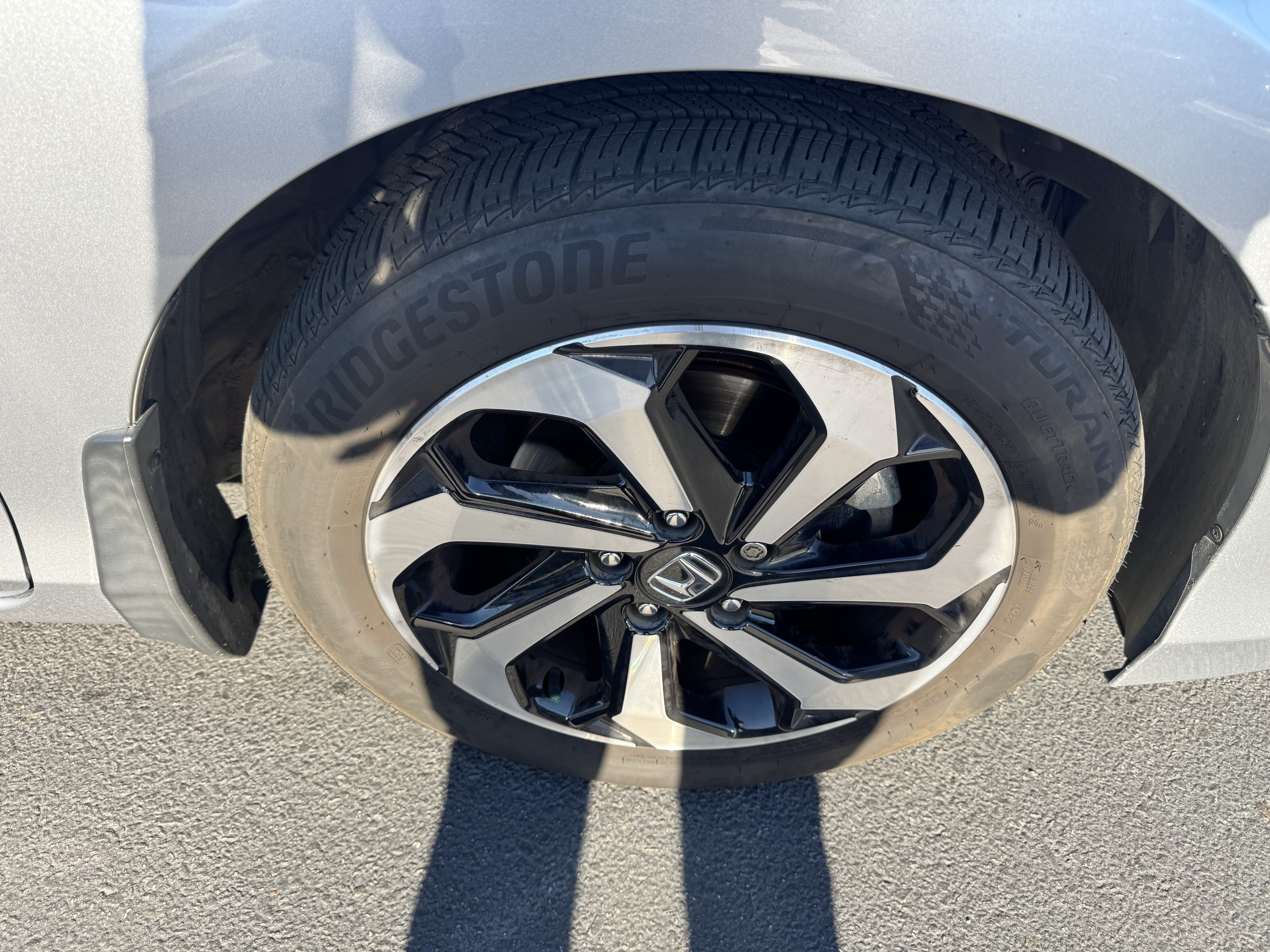 Used 2017 Honda Accord EX-L image 10