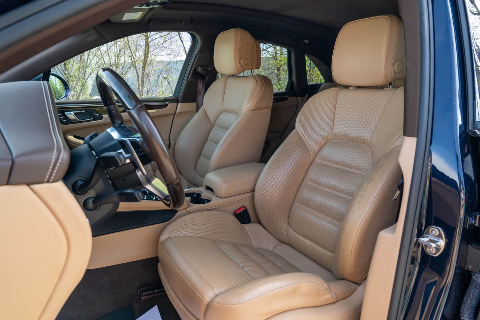 Certified 2018 Porsche Macan S image 5