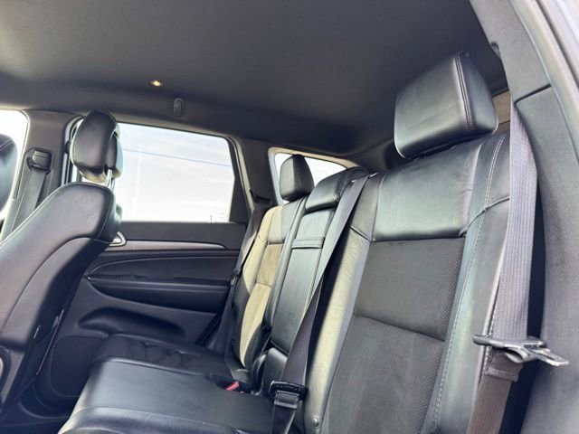 Used 2018 Jeep Grand Cherokee Altitude AWD/4WD image 11