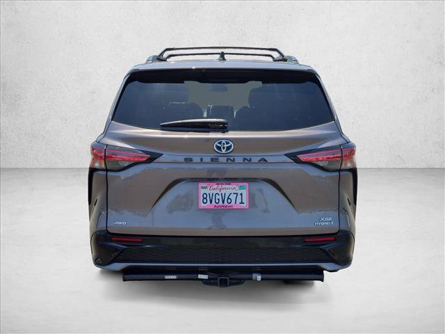 Used 2021 Toyota Sienna XSE w/ XSE Plus Package AWD/4WD image 7