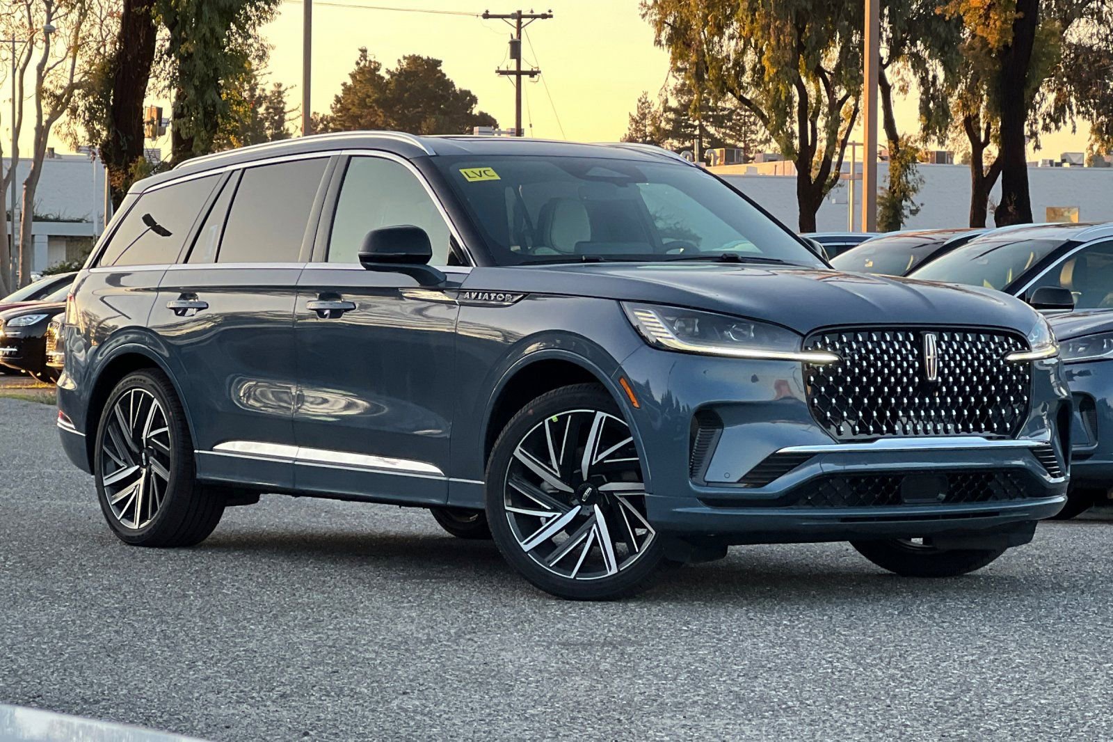 New 2026 Lincoln Aviator Black Label w/ Dynamic Handling Package image 2