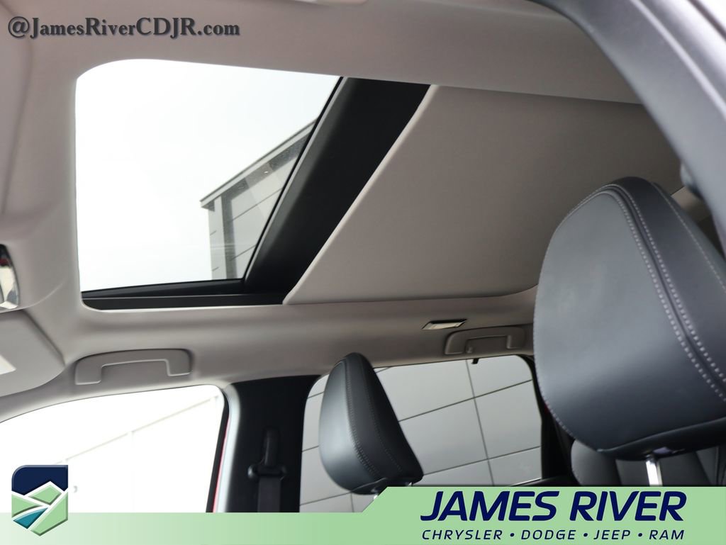 Used 2025 Mitsubishi Outlander SEL image 26