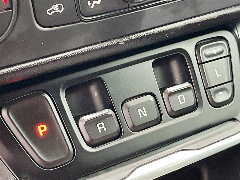 Used 2018 GMC Terrain SLT w/ Preferred Package image 17