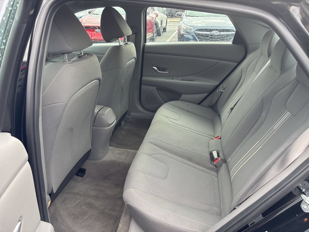Used 2023 Hyundai Elantra SEL w/ Convenience Package FWD image 12