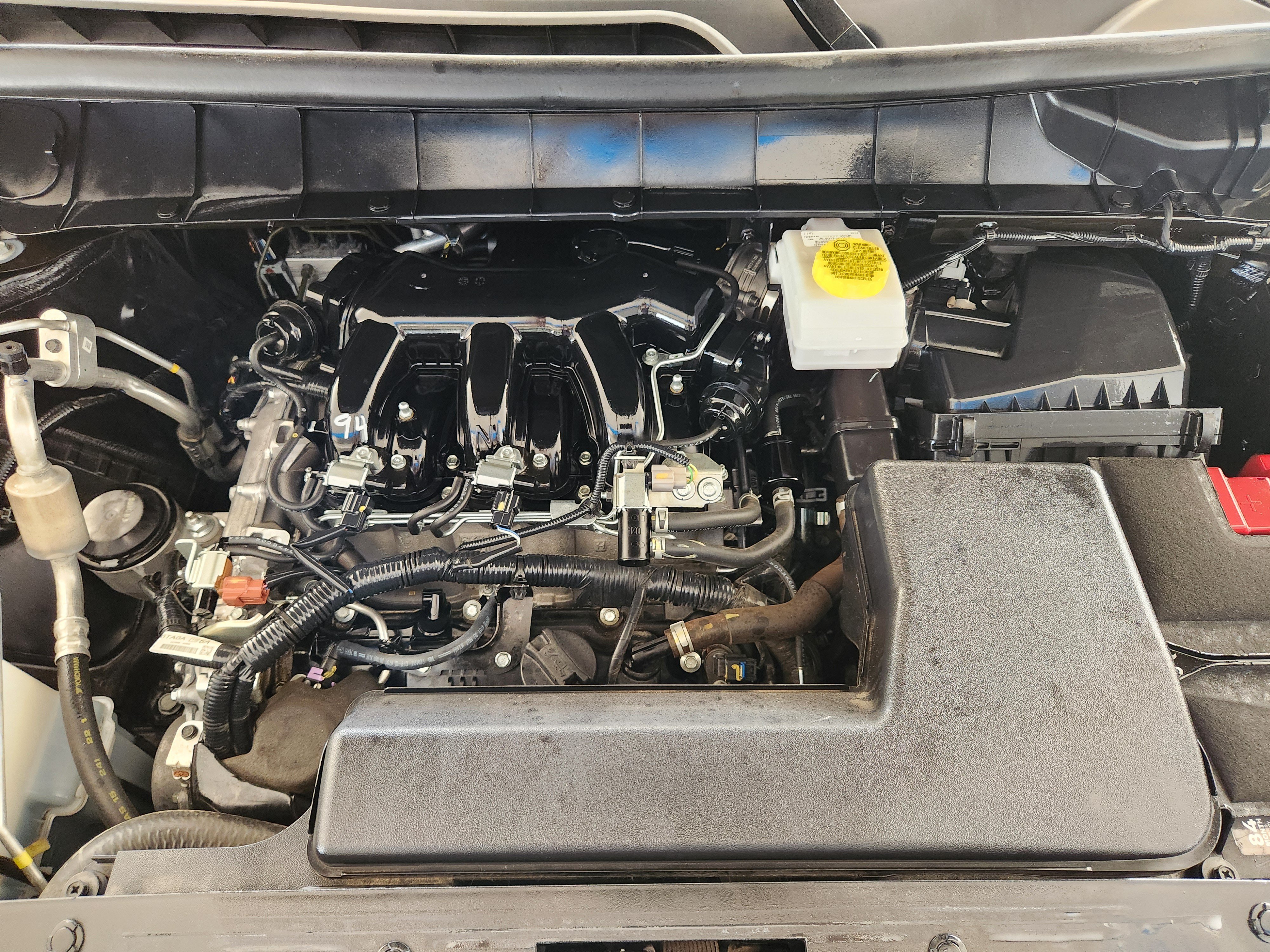 Used 2025 Nissan Pathfinder SV AWD/4WD image 33