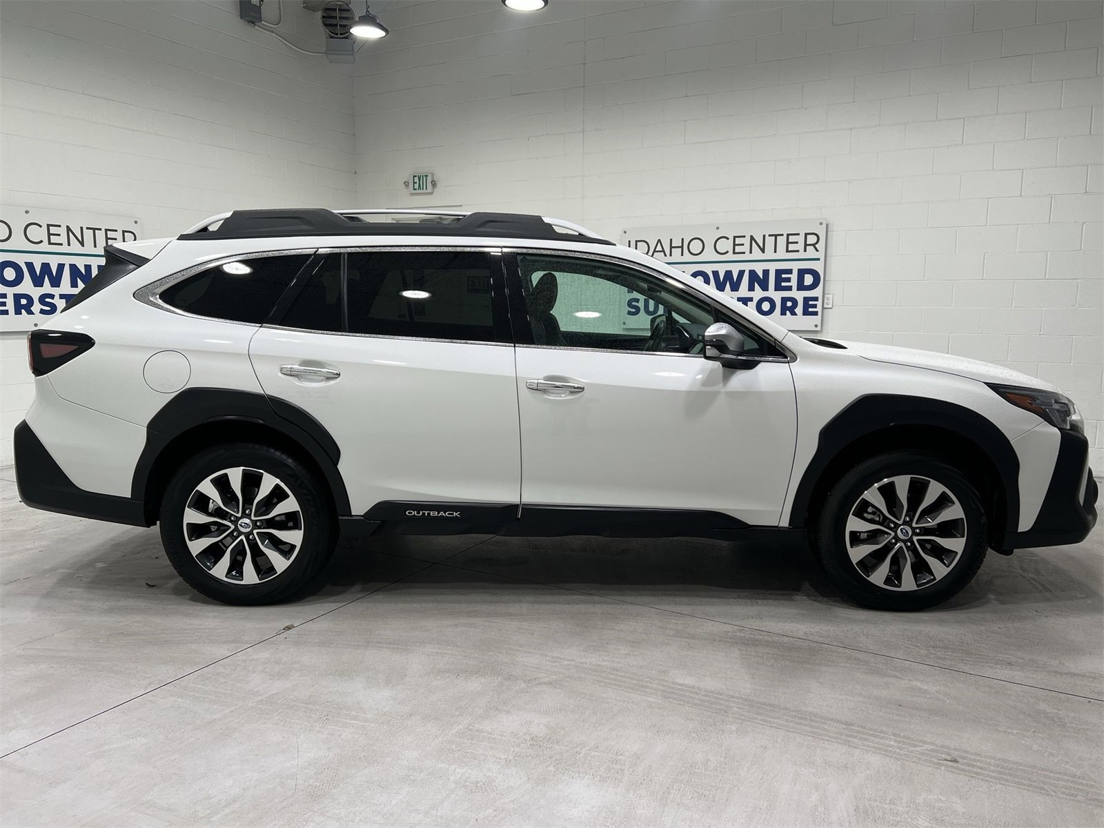 Certified 2025 Subaru Outback Touring XT image 9