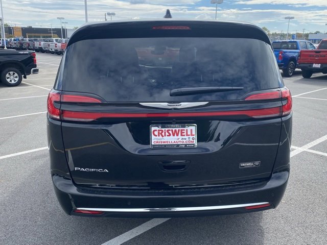 New 2026 Chrysler Pacifica Select image 5