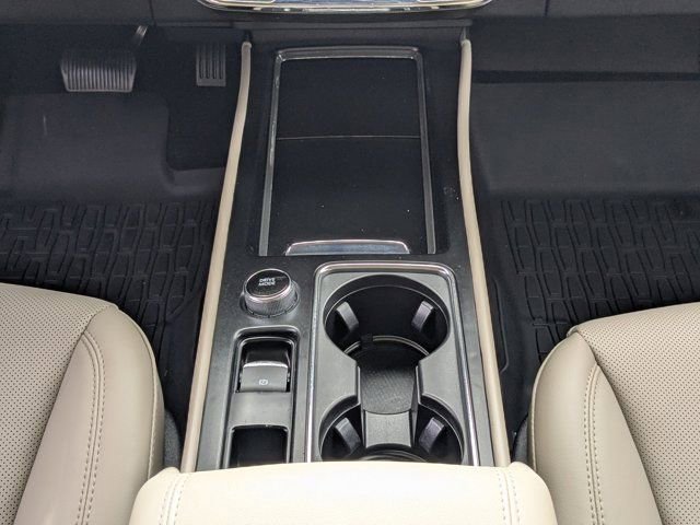 Used 2025 Lincoln Corsair FWD w/ Equipment Group 101A image 19