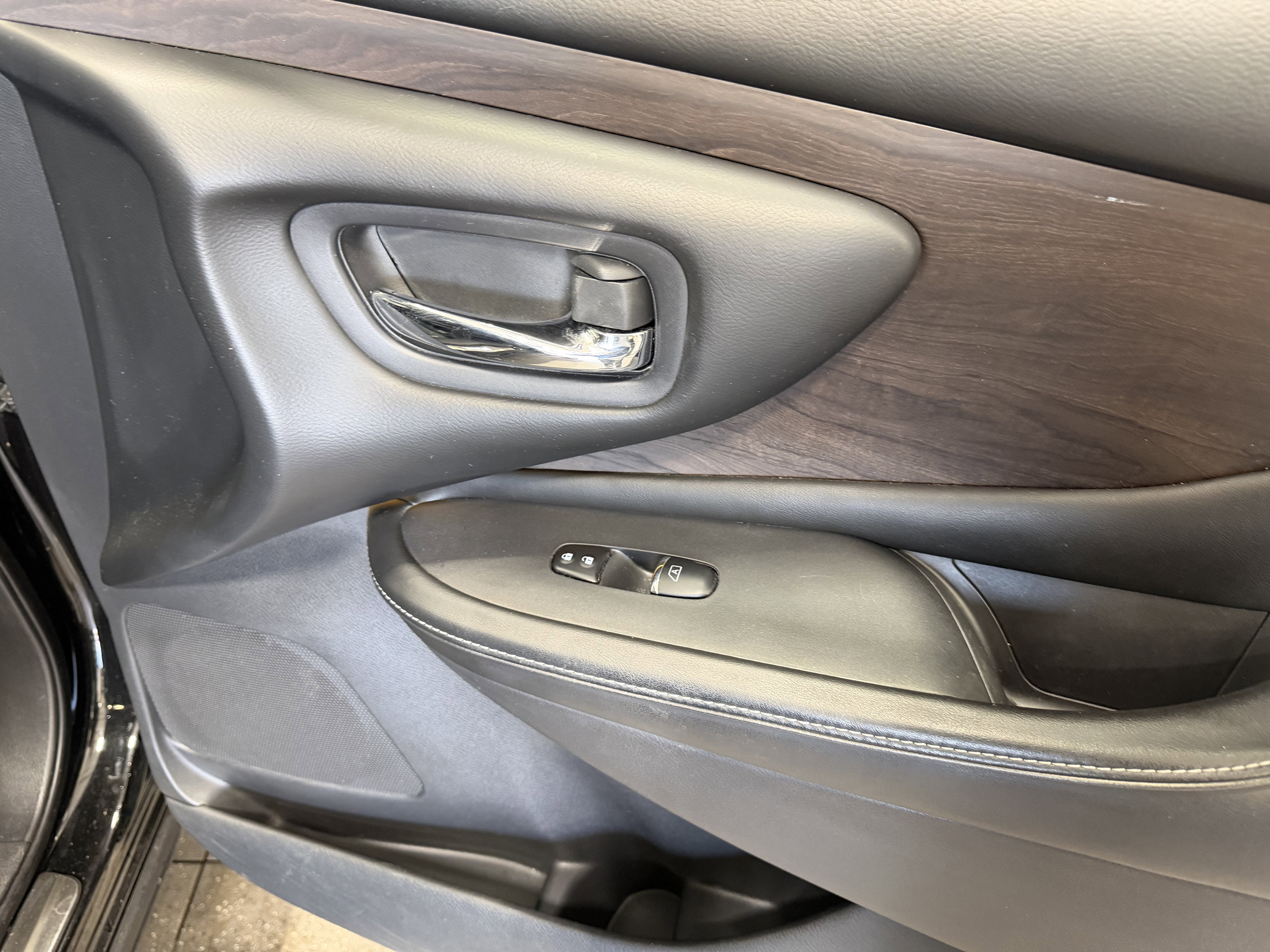 Used 2019 Nissan Murano Platinum image 24