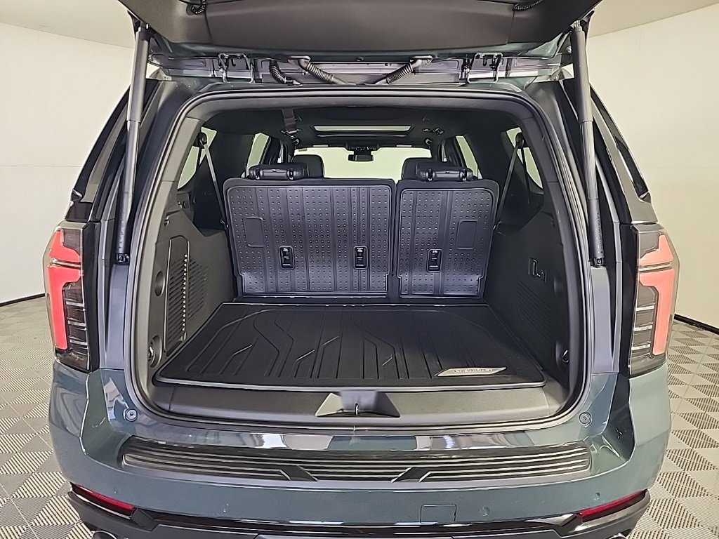New 2026 Chevrolet Suburban Z71 w/ Comfort Package image 12