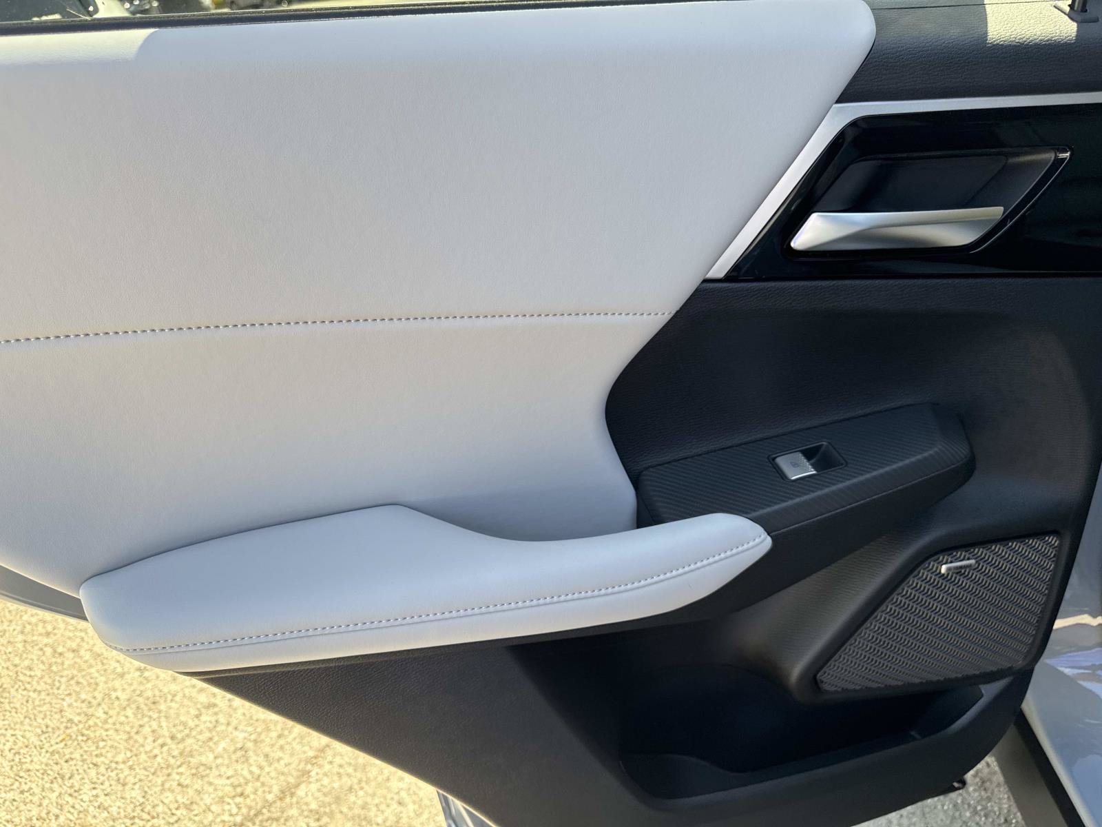 New 2026 Mitsubishi Outlander SE AWD/4WD image 9