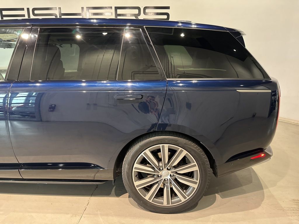 Used 2023 Land Rover Range Rover Long Wheelbase SE AWD/4WD image 8