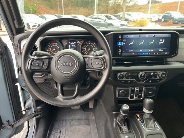 Used 2025 Jeep Wrangler Sport image 16
