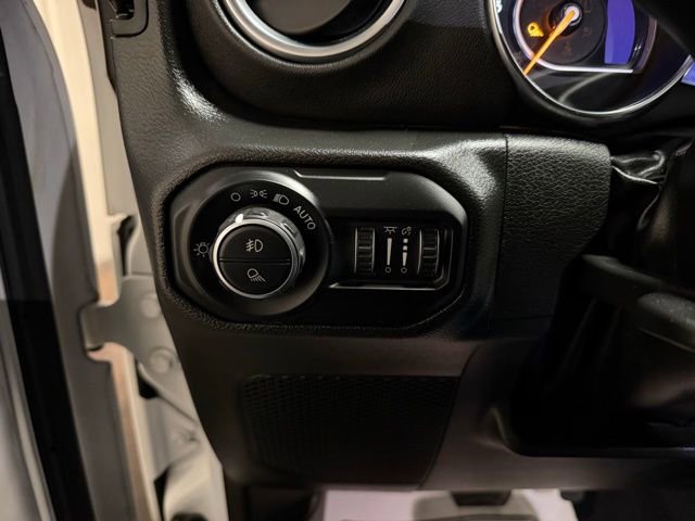 Used 2022 Jeep Gladiator Overland w/ Popular Equipment Package image 33