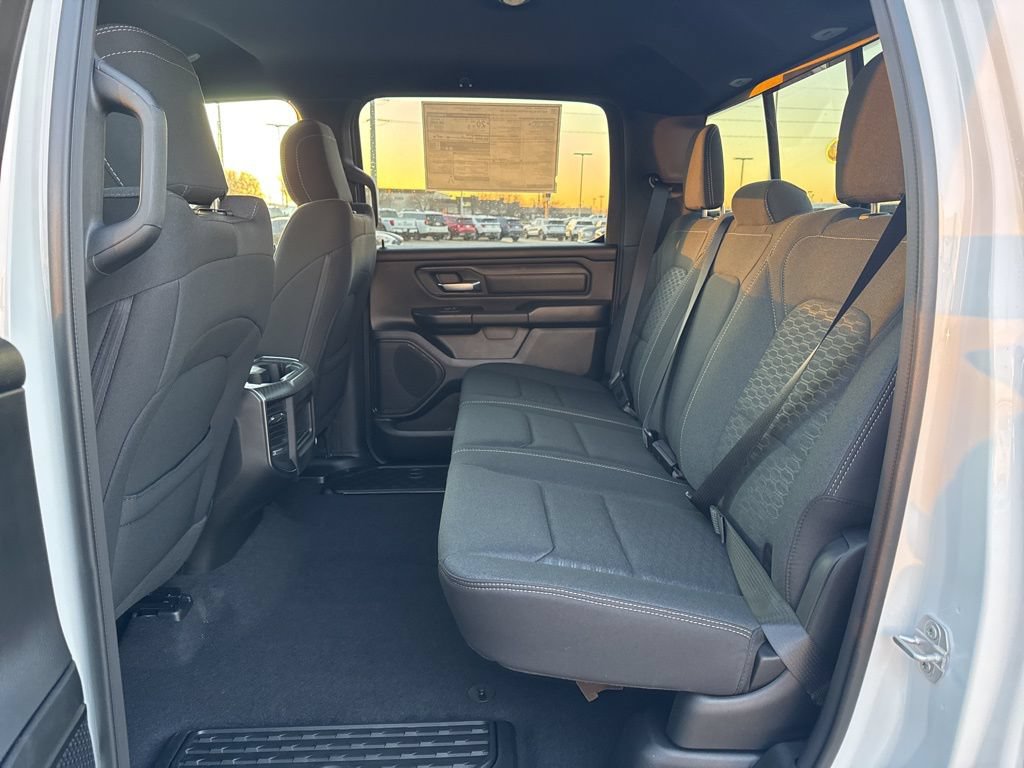 New 2026 RAM 1500 Express AWD/4WD image 21