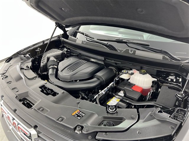 Used 2025 GMC Acadia Elevation image 31