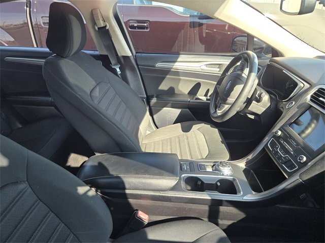 Used 2020 Ford Fusion SE image 8