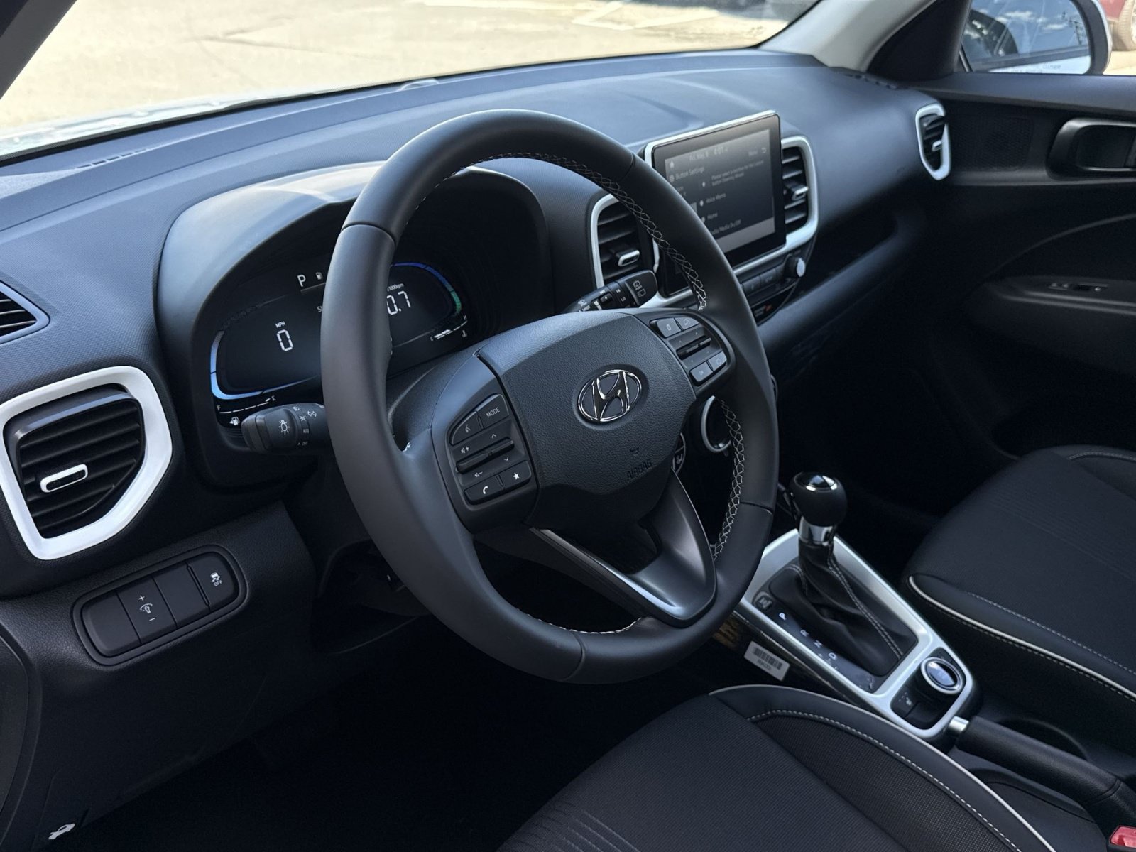 New 2026 Hyundai Venue SEL FWD image 16