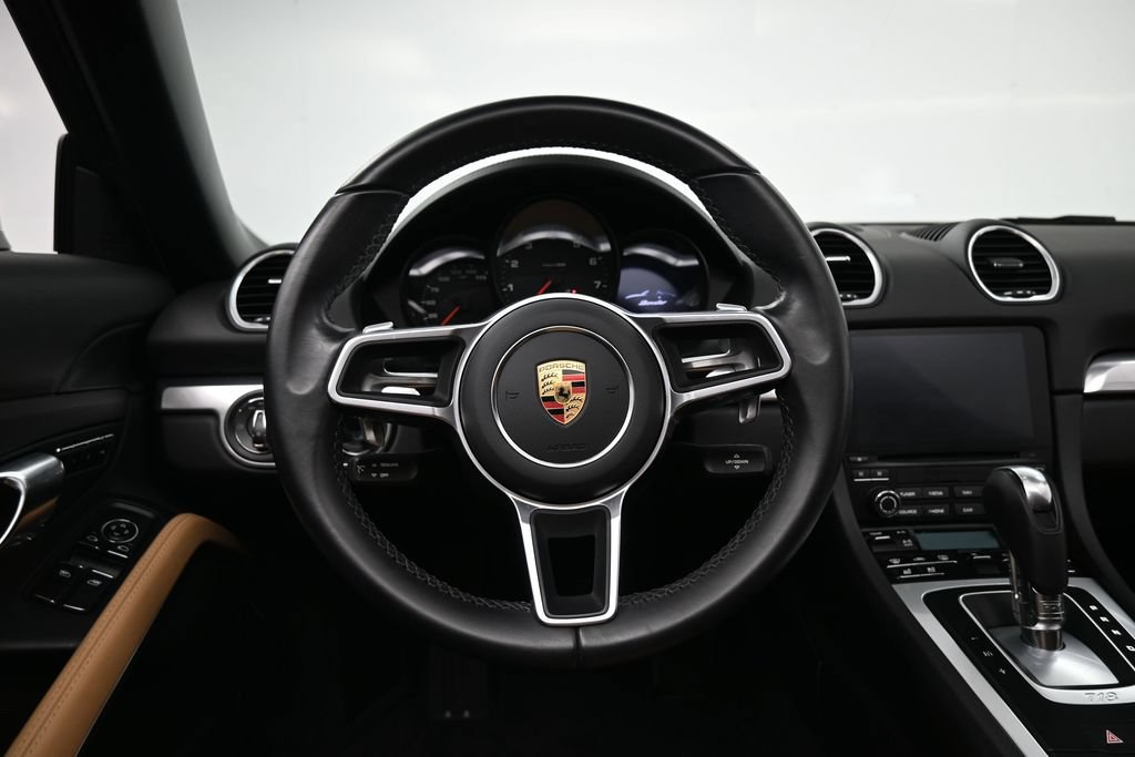 Used 2021 Porsche 718 Boxster RWD image 9
