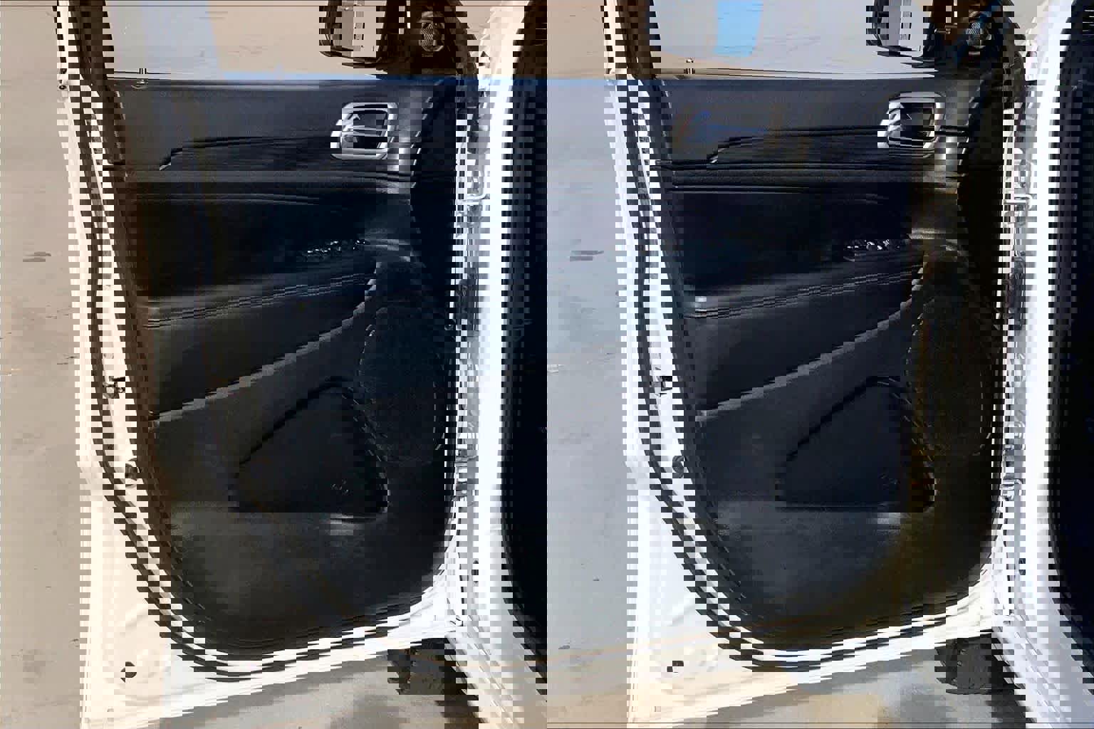 Used 2021 Jeep Grand Cherokee Laredo X image 20