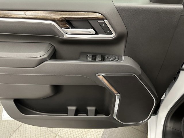 New 2026 GMC Sierra 2500 SLE w/ SLE Value Package; image 15