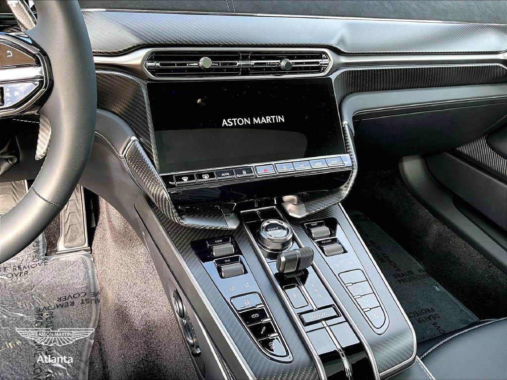 New 2026 Aston Martin Vanquish RWD image 7