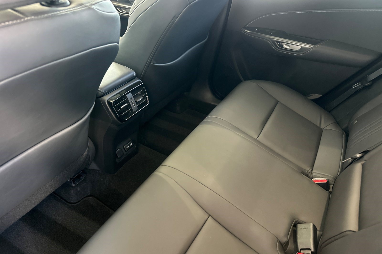 Used 2025 Lexus NX 250 FWD w/ Accessory Package (2T) image 15