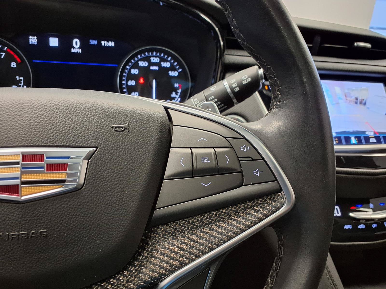 Certified 2025 Cadillac XT5 Sportv w/ Technology Package AWD/4WD image 29