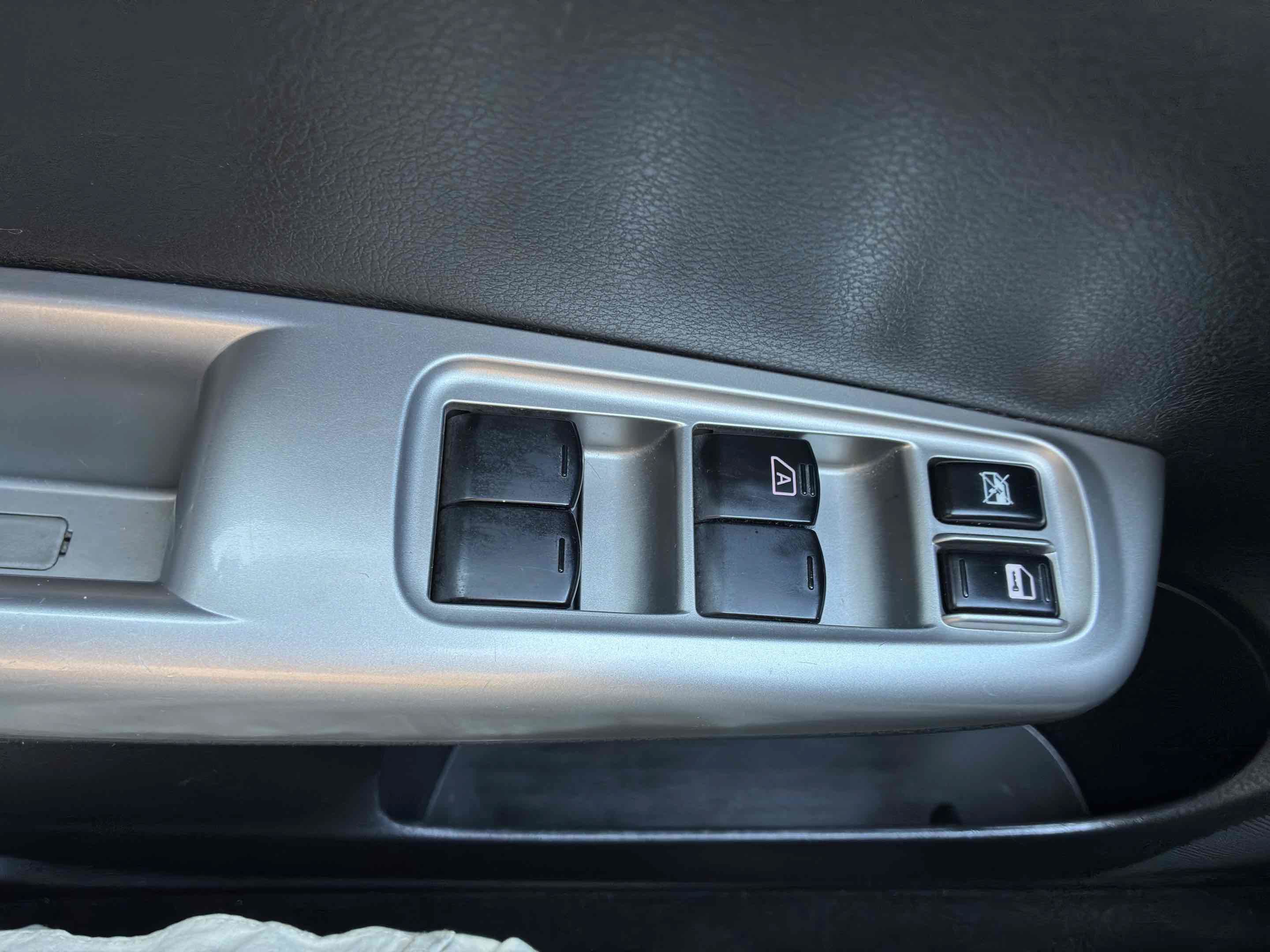 Used 2009 Subaru Impreza 2.5i AWD/4WD image 30