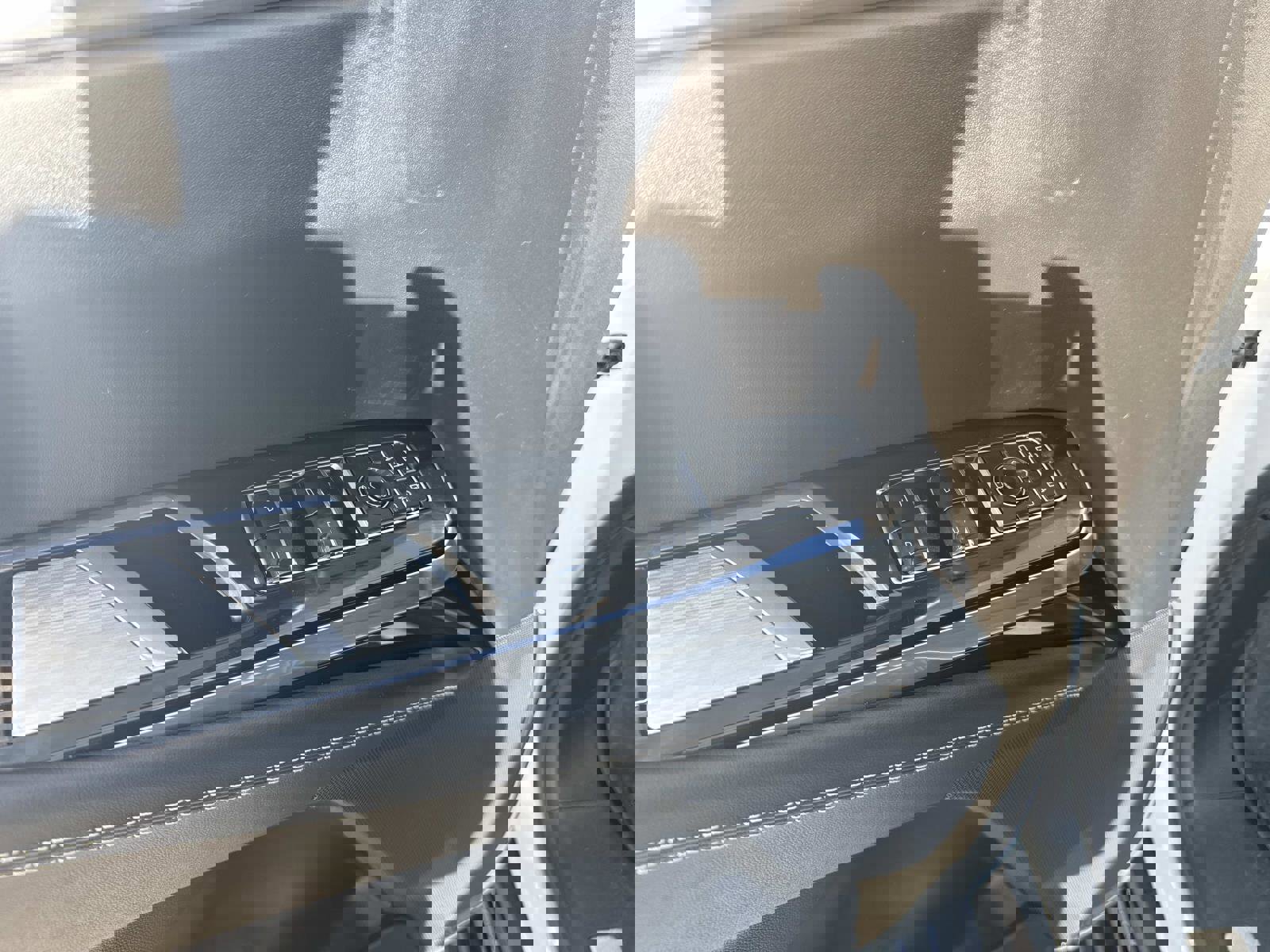 New 2025 Cadillac Escalade Sport Platinum w/ LPO, Floor Liner Package image 22